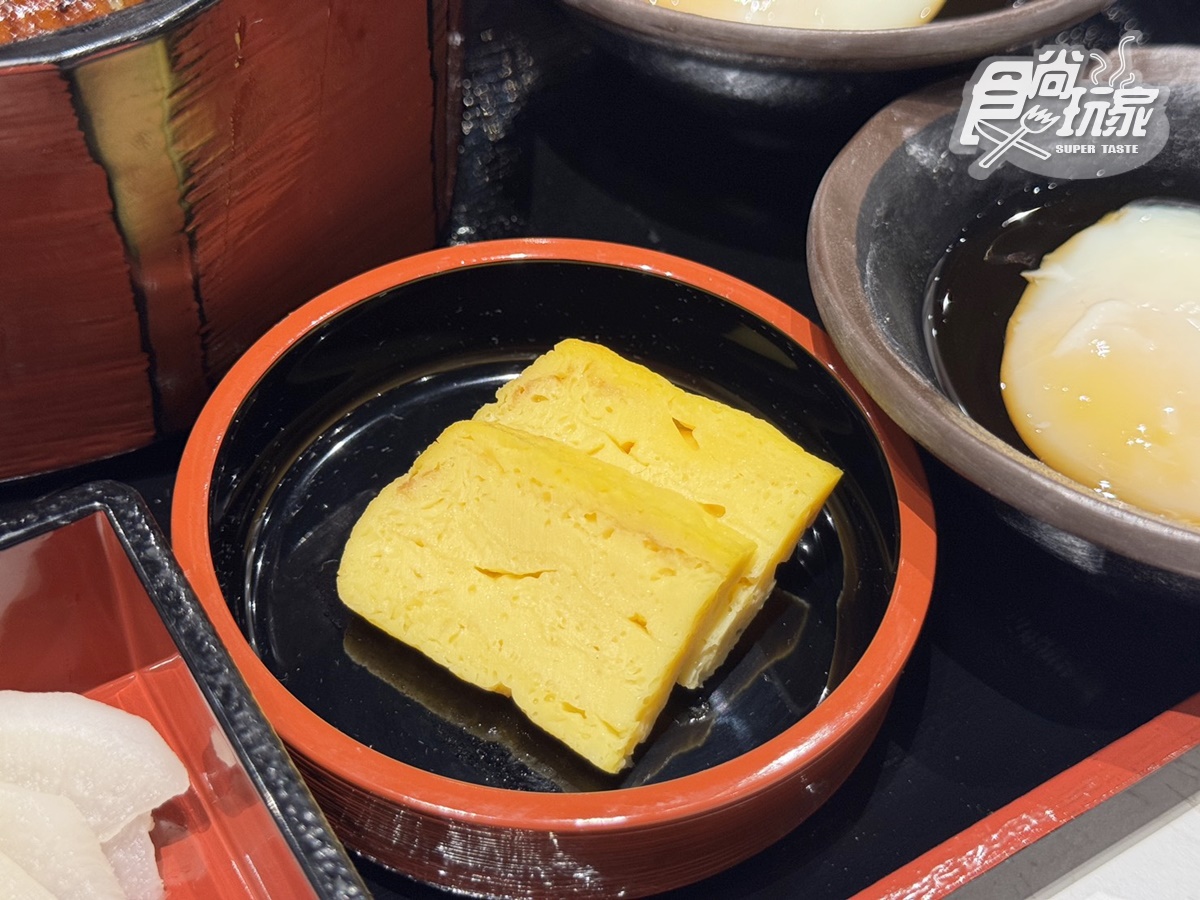 巨無霸「一本鰻魚飯」半價嗑!395元爽嗑整尾鰻魚套餐,加碼搶買一送一優惠 巨無霸「一本鰻魚飯」半價嗑!395元爽嗑整尾鰻魚套餐,加碼搶買一送一優惠