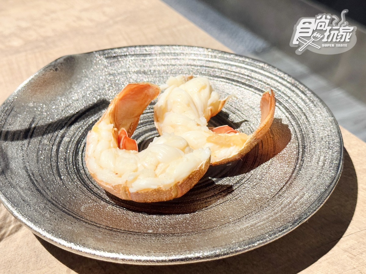 每道150元有找!高CP值「日式無菜單火鍋」嗑現撈龍蝦+A5和牛,免費送金箔冰 每道150元有找!高CP值「日式無菜單火鍋」嗑現撈龍蝦+A5和牛,免費送金箔冰