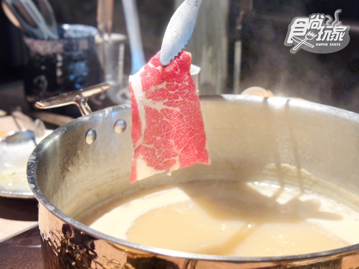 每道150元有找!高CP值「日式無菜單火鍋」嗑現撈龍蝦+A5和牛,免費送金箔冰 每道150元有找!高CP值「日式無菜單火鍋」嗑現撈龍蝦+A5和牛,免費送金箔冰