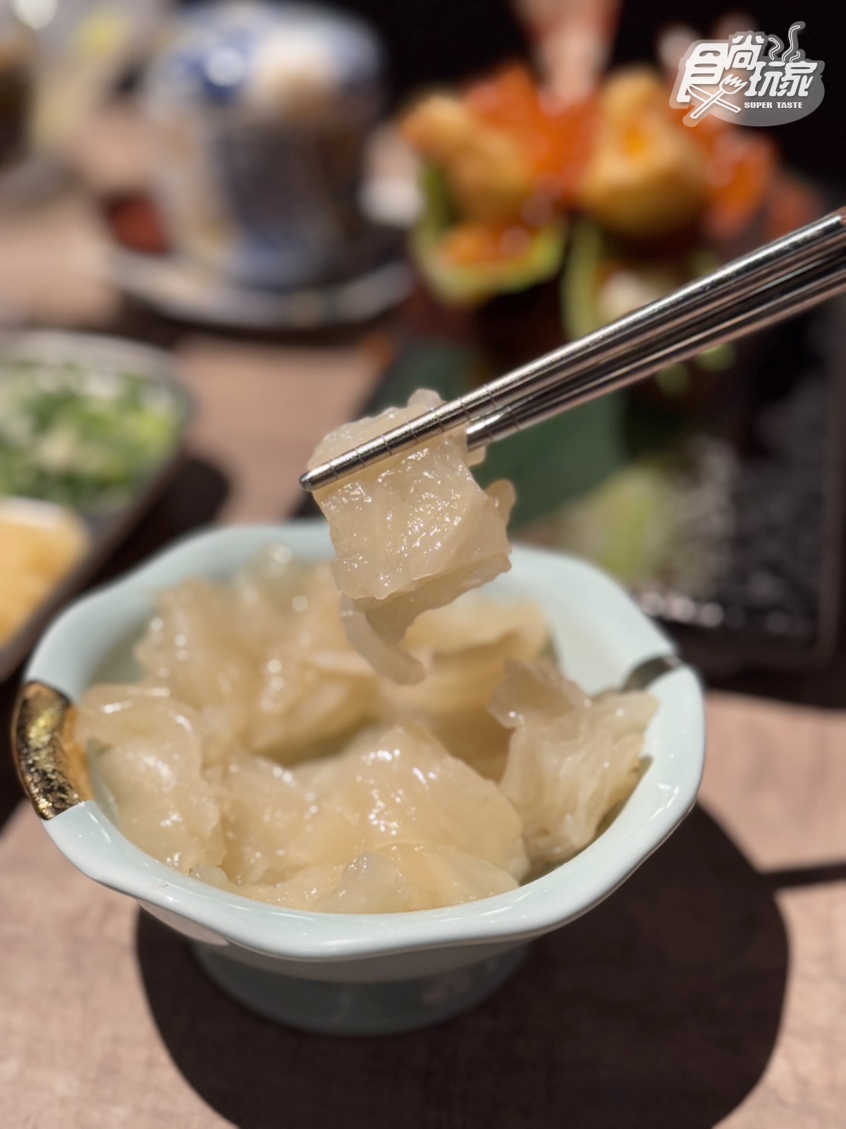 每道150元有找!高CP值「日式無菜單火鍋」嗑現撈龍蝦+A5和牛,免費送金箔冰 每道150元有找!高CP值「日式無菜單火鍋」嗑現撈龍蝦+A5和牛,免費送金箔冰