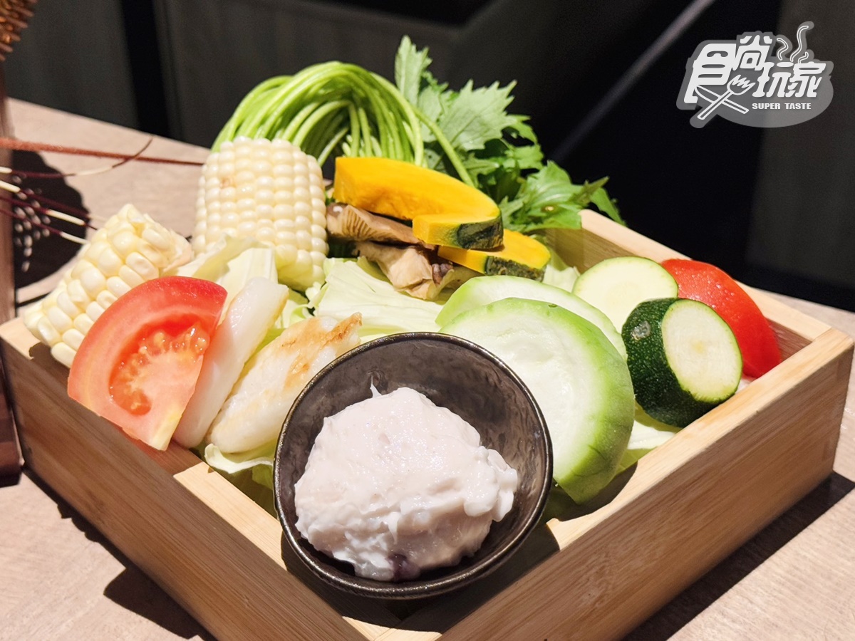 每道150元有找!高CP值「日式無菜單火鍋」嗑現撈龍蝦+A5和牛,免費送金箔冰 每道150元有找!高CP值「日式無菜單火鍋」嗑現撈龍蝦+A5和牛,免費送金箔冰