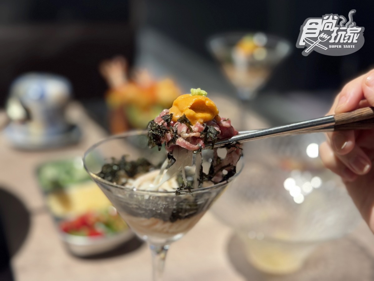 每道150元有找!高CP值「日式無菜單火鍋」嗑現撈龍蝦+A5和牛,免費送金箔冰 每道150元有找!高CP值「日式無菜單火鍋」嗑現撈龍蝦+A5和牛,免費送金箔冰