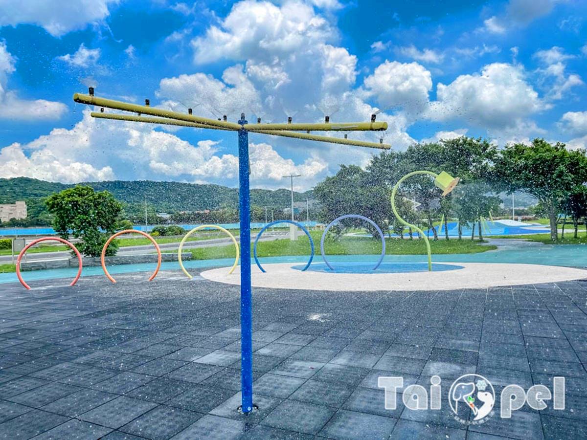 台北免費玩水景點!「大佳河濱公園」戲水區開放了,加碼推薦銅板價水上樂園 台北免費玩水景點!「大佳河濱公園」戲水區開放了,加碼推薦銅板價水上樂園