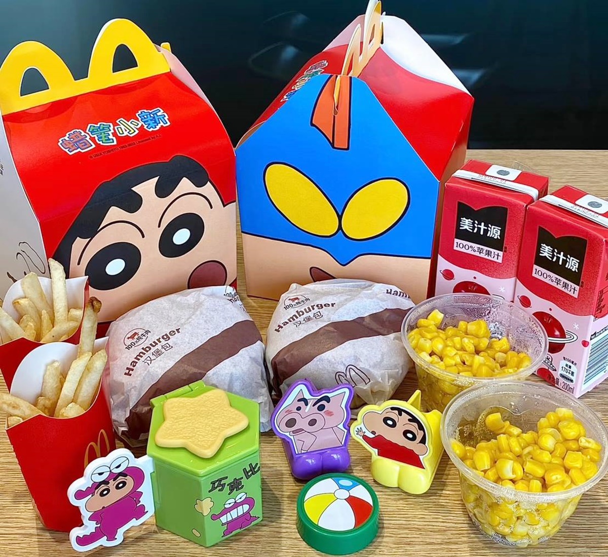 麥當勞超萌「蠟筆小新兒童餐」!8款玩具搶先看,小新動感超人、小白欠收藏 麥當勞超萌「蠟筆小新兒童餐」!8款玩具搶先看,小新動感超人、小白欠收藏