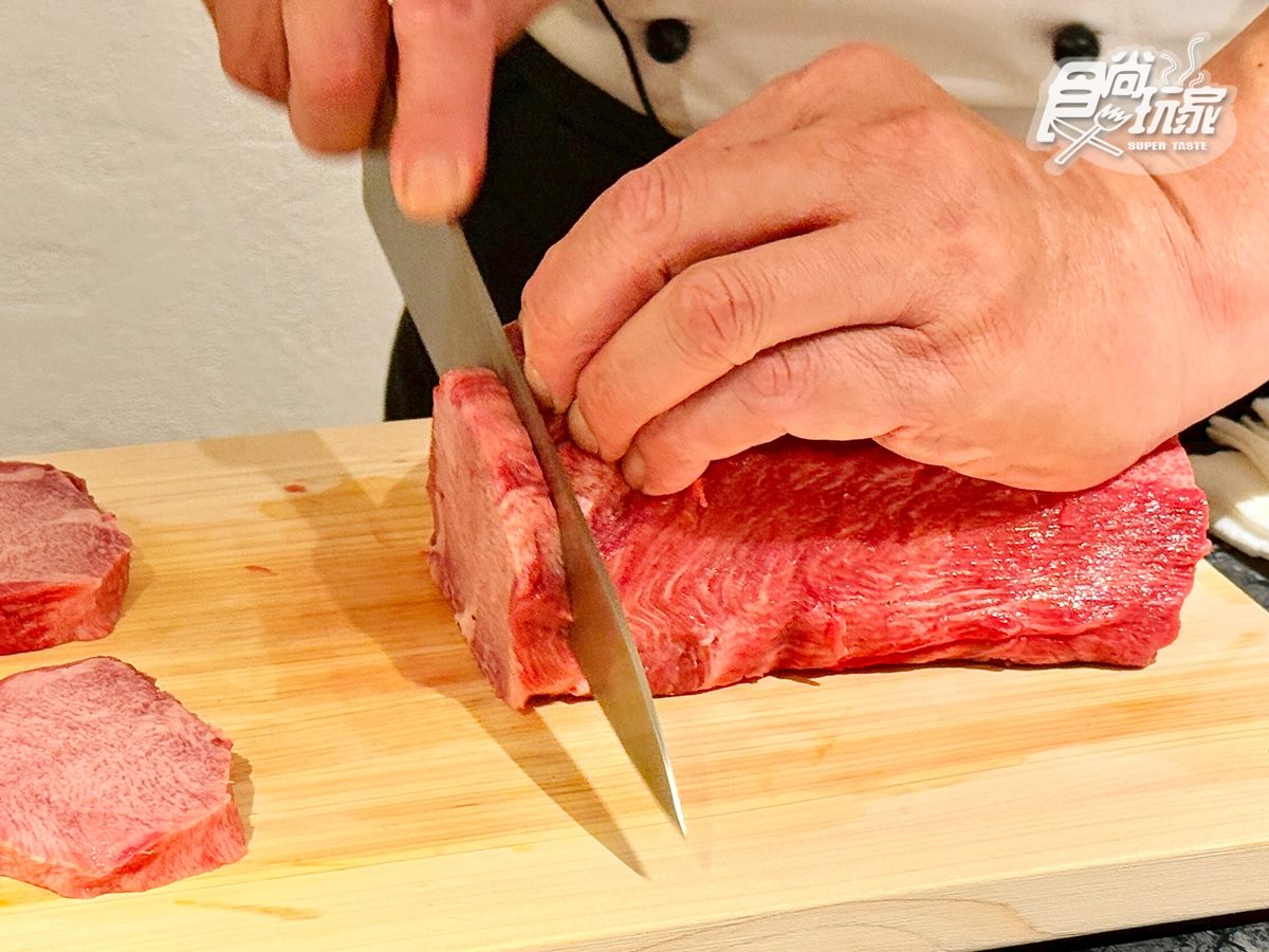 鐵板燒喝得到「龜記」!信義區新餐廳「私・犇」全預約制,1500元開吃 鐵板燒喝得到「龜記」!信義區新餐廳「私・犇」全預約制,1500元開吃