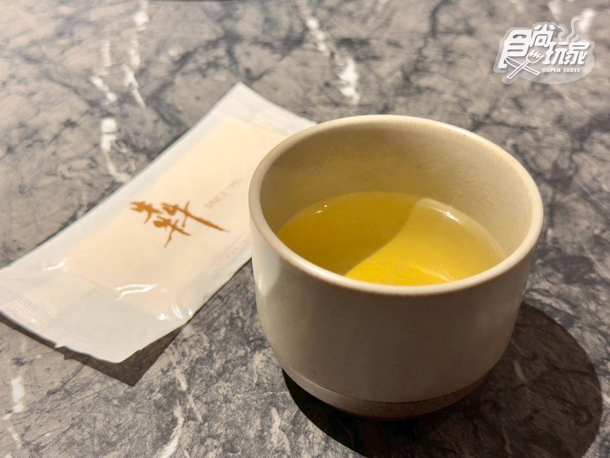 鐵板燒喝得到「龜記」!信義區新餐廳「私・犇」全預約制,1500元開吃 鐵板燒喝得到「龜記」!信義區新餐廳「私・犇」全預約制,1500元開吃