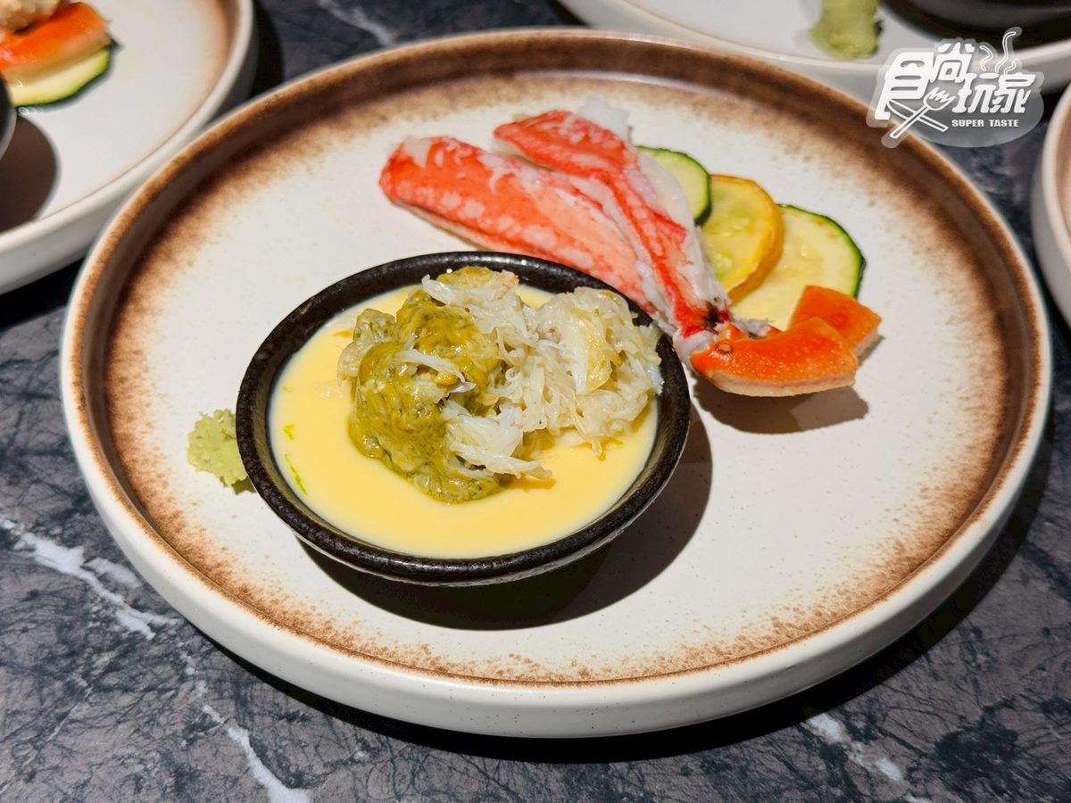 鐵板燒喝得到「龜記」!信義區新餐廳「私・犇」全預約制,1500元開吃 鐵板燒喝得到「龜記」!信義區新餐廳「私・犇」全預約制,1500元開吃