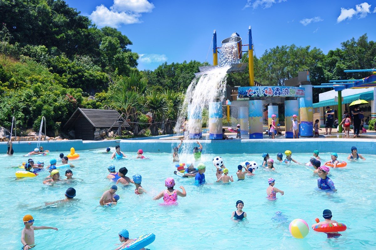 秀證件玩雪、水樂園免費入園!全台最大「室內滑雪場」藏在這,不限時玩整天 秀證件玩雪、水樂園免費入園!全台最大「室內滑雪場」藏在這,不限時玩整天