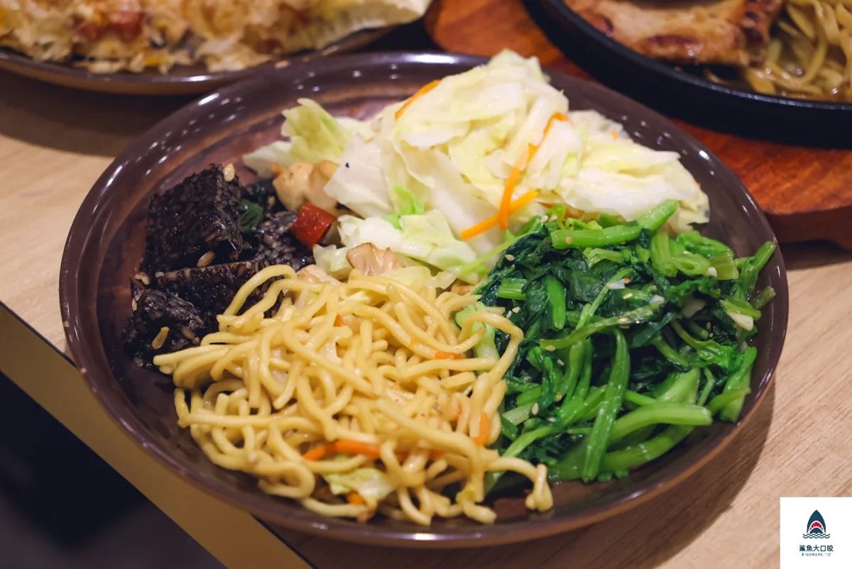 258元自助吧吃到飽!麻辣燙、熱炒、披薩無限夾,必吃高CP值牛排+豬排定食 258元自助吧吃到飽!麻辣燙、熱炒、披薩無限夾,必吃高CP值牛排+豬排定食