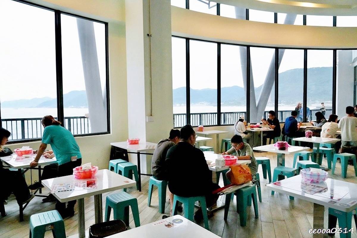 東北角海鮮勝地!「龜吼漁夫市集」重新開放,爽嗑萬里蟹配大片海景 東北角海鮮勝地!「龜吼漁夫市集」重新開放,爽嗑萬里蟹配大片海景