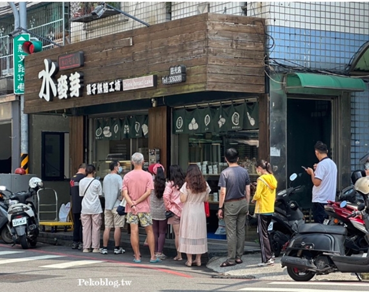 買3送1+保冷袋!手撕蛋糕名店祭優惠,必搶爆餡生乳球、狂賣20萬顆蛋黃酥 買3送1+保冷袋!手撕蛋糕名店祭優惠,必搶爆餡生乳球、狂賣20萬顆蛋黃酥