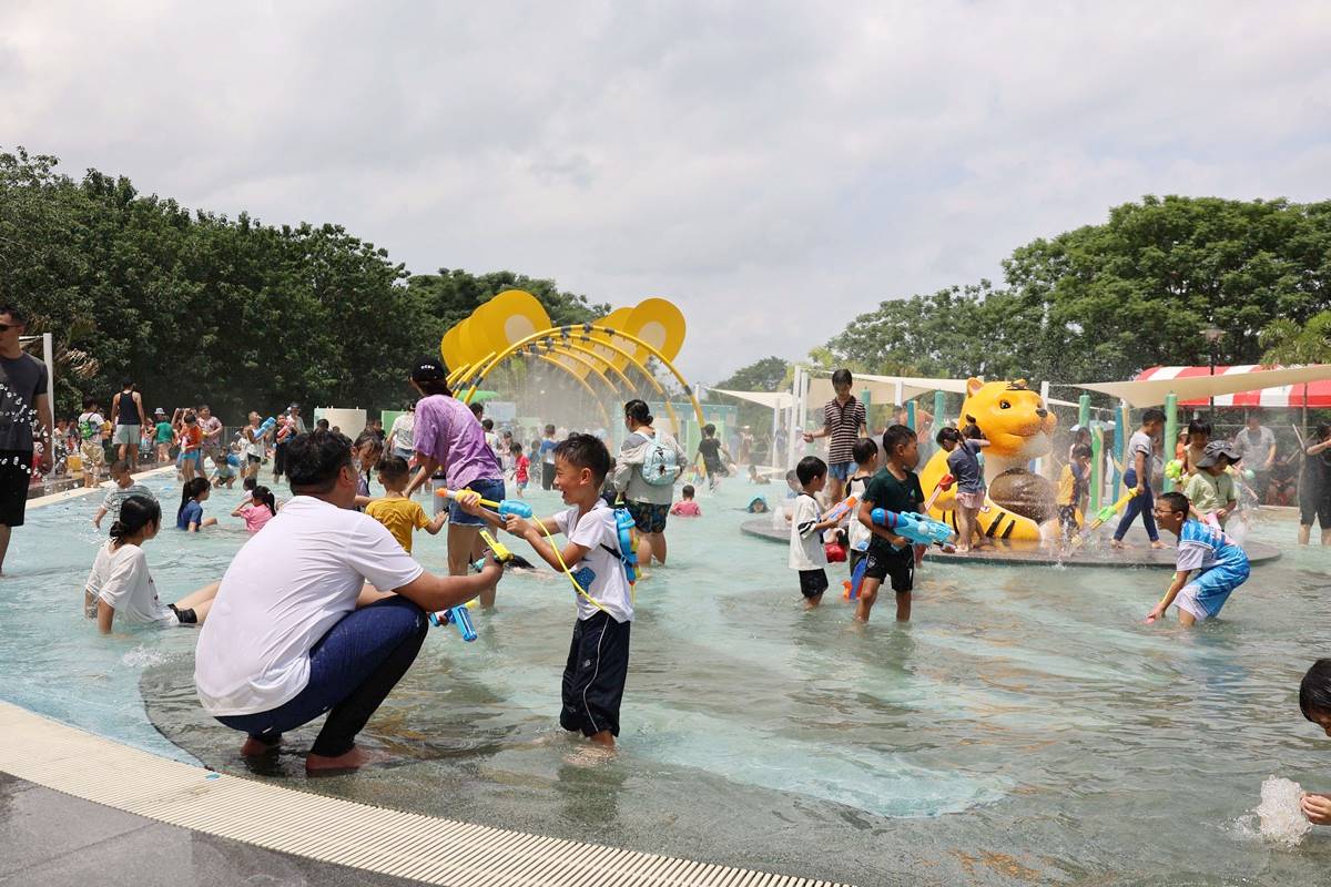 雲林最新免費玩水景點!超萌「虎爺主題」親水公園啟用,多款水上設施玩到瘋 雲林最新免費玩水景點!超萌「虎爺主題」親水公園啟用,多款水上設施玩到瘋