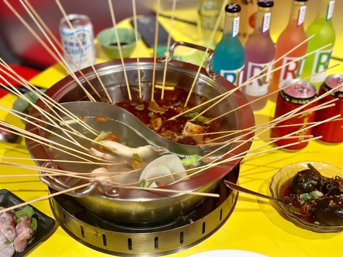 4.9星「串串火鍋」免費送20串!爽嗑滷牛筋、肥美鮑魚、泡椒牛肉,每串只要10元 4.9星「串串火鍋」免費送20串!爽嗑滷牛筋、肥美鮑魚、泡椒牛肉,每串只要10元