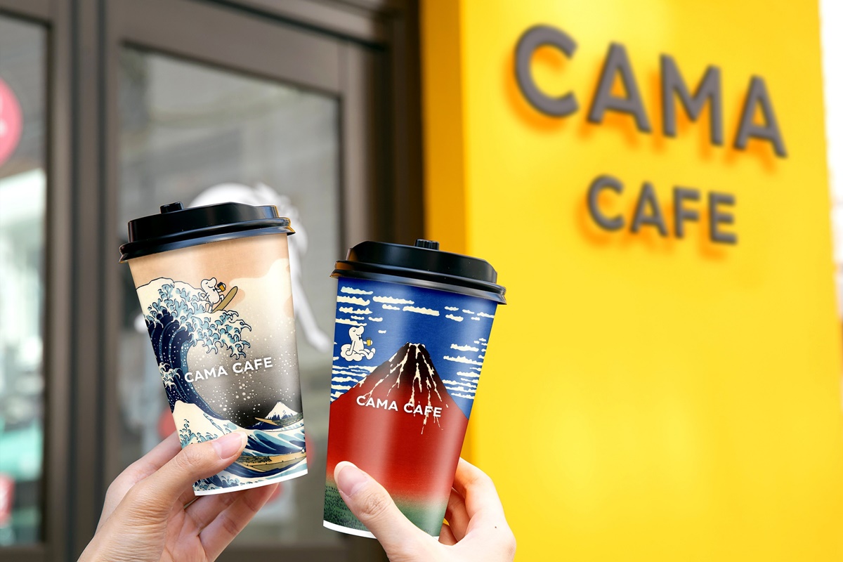 「減糖版奶霜拿鐵」激推！CAMA浮世繪杯買一送一，打卡免費光雕投影、繪馬牆