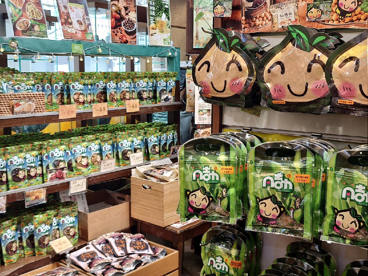 蜜餞買一送一！台南百年老店伴手禮4.9星好評，必買漢方蜜餞、回甘化核梅