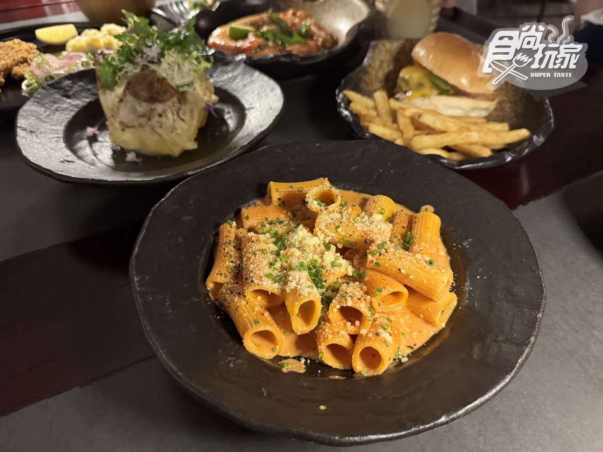 亞洲第1間「洞穴餐廳」來了!打卡神祕洞窟+鐘乳石,必嗑比臉大豬排、炸花椰 亞洲第1間「洞穴餐廳」來了!打卡神祕洞窟+鐘乳石,必嗑比臉大豬排、炸花椰