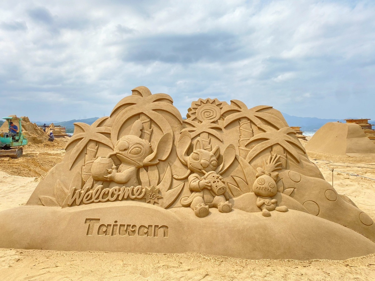 4類人免費入場!「2025福隆沙雕季」巨型史迪奇出沒,80個迪士尼角色集合(中獎公布) 4類人免費入場!「2025福隆沙雕季」巨型史迪奇出沒,80個迪士尼角色集合(中獎公布)