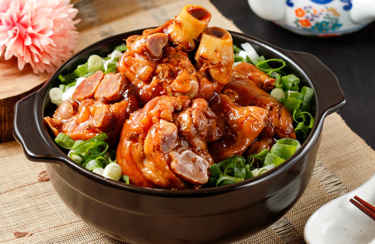 現省120元!滷肉飯霸主「鬍鬚張」快閃優惠,必嗑招牌滷肉、Q彈豬腳 現省120元!滷肉飯霸主「鬍鬚張」快閃優惠,必嗑招牌滷肉、Q彈豬腳