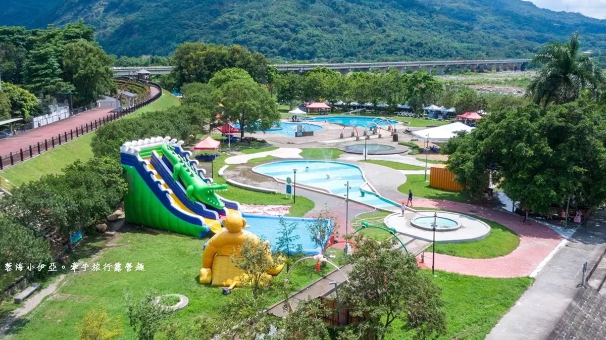 穿比基尼免費玩!中部「大型氣墊水樂園」門票只要99元,期間限定錯過等2年 穿比基尼免費玩!中部「大型氣墊水樂園」門票只要99元,期間限定錯過等2年
