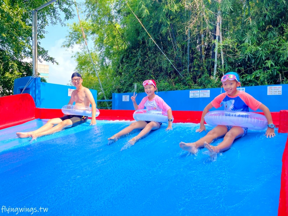 IG爆紅「彩虹滑水道」在這!中部大型水樂園暑假天天開,暢玩不限時還能烤肉 IG爆紅「彩虹滑水道」在這!中部大型水樂園暑假天天開,暢玩不限時還能烤肉