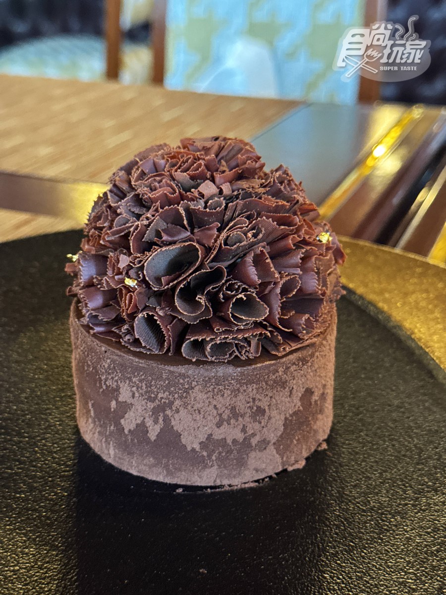 台北市區就有「道地法國菜」!法國季期間限定新菜單,重現傳奇料理酥皮魚 台北市區就有「道地法國菜」!法國季期間限定新菜單,重現傳奇料理酥皮魚
