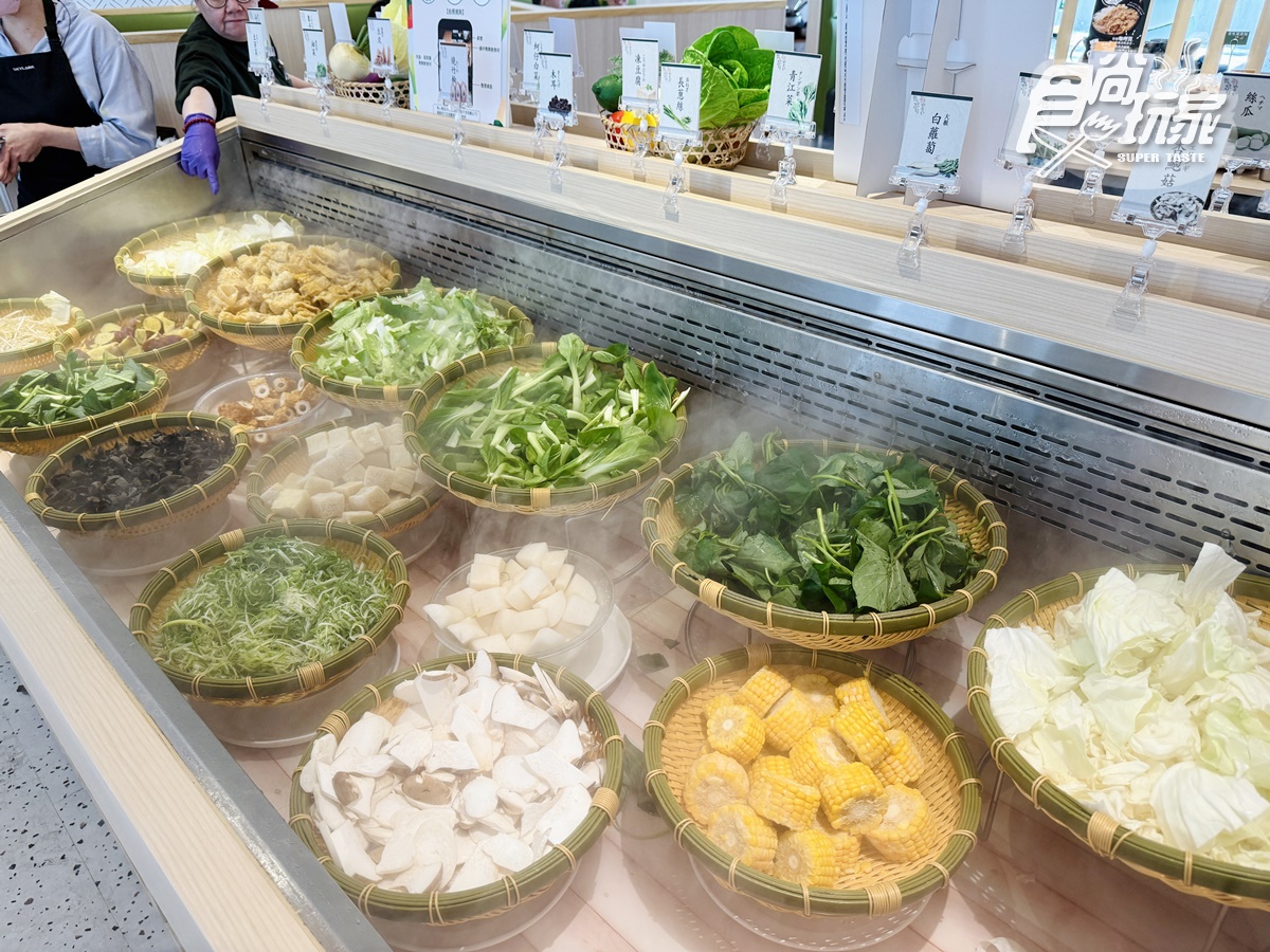 480元起吃到飽!「高CP值涮涮鍋」現切肉品、蔬菜吧、甜點暢吃,全台6分店不限時 480元起吃到飽!「高CP值涮涮鍋」現切肉品、蔬菜吧、甜點暢吃,全台6分店不限時