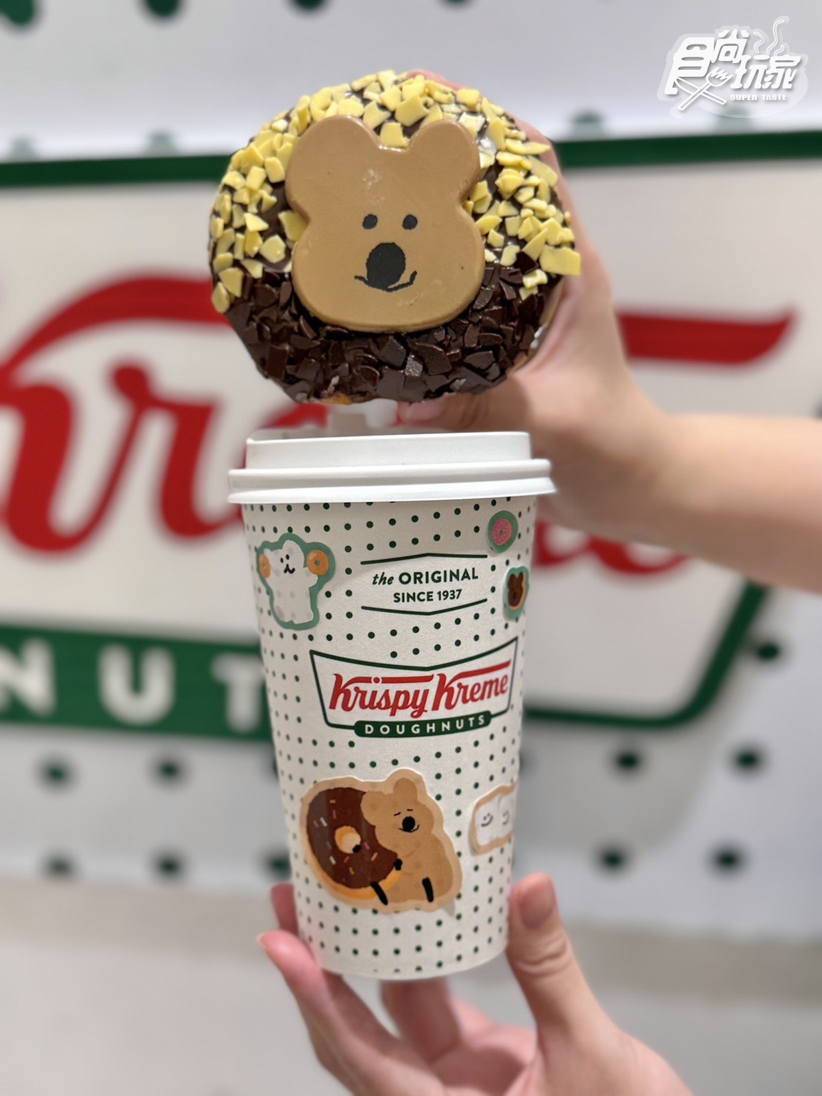 台灣獨家「矮袋鼠甜甜圈」買一送一!Krispy KremexDINOTAENG3大甜甜圈、周邊 台灣獨家「矮袋鼠甜甜圈」買一送一!Krispy KremexDINOTAENG3大甜甜圈、周邊