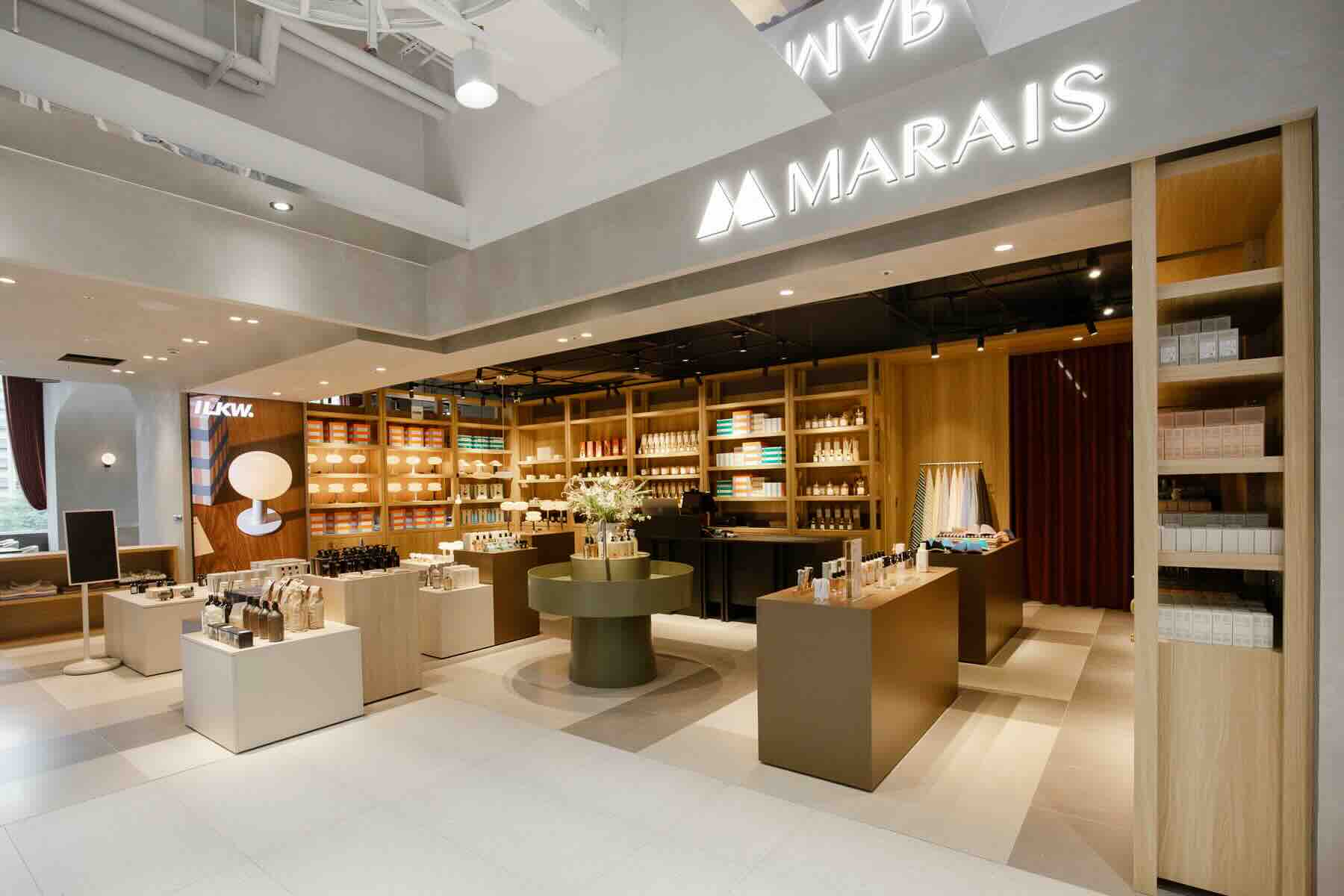 100元生乳捲開搶！DREAM PLAZA開幕優惠，全新香氛概念店、送超Q長尾山雀