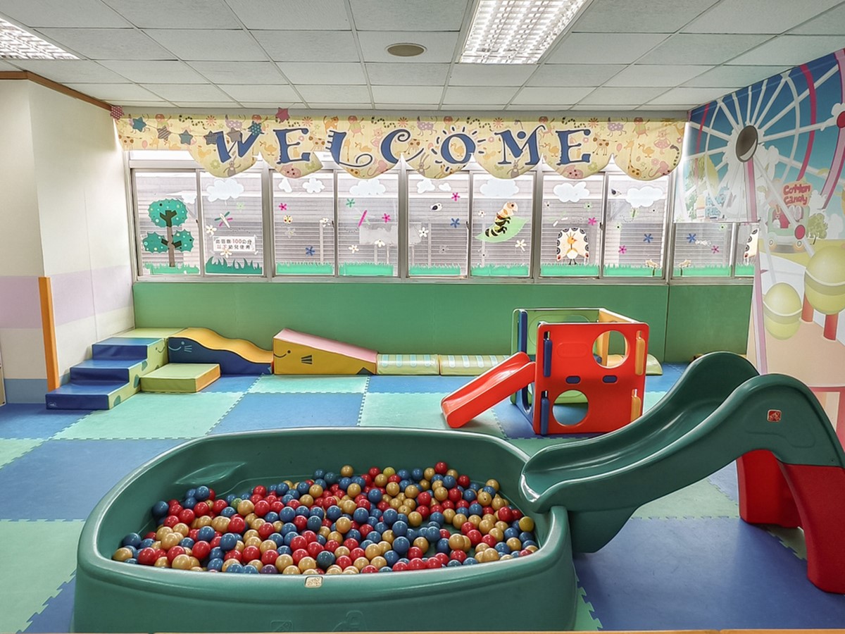 35元起「不限時玩整天」!台南隱藏版兒童遊樂場,嗨玩15主題區、玩具豐富 35元起「不限時玩整天」!台南隱藏版兒童遊樂場,嗨玩15主題區、玩具豐富