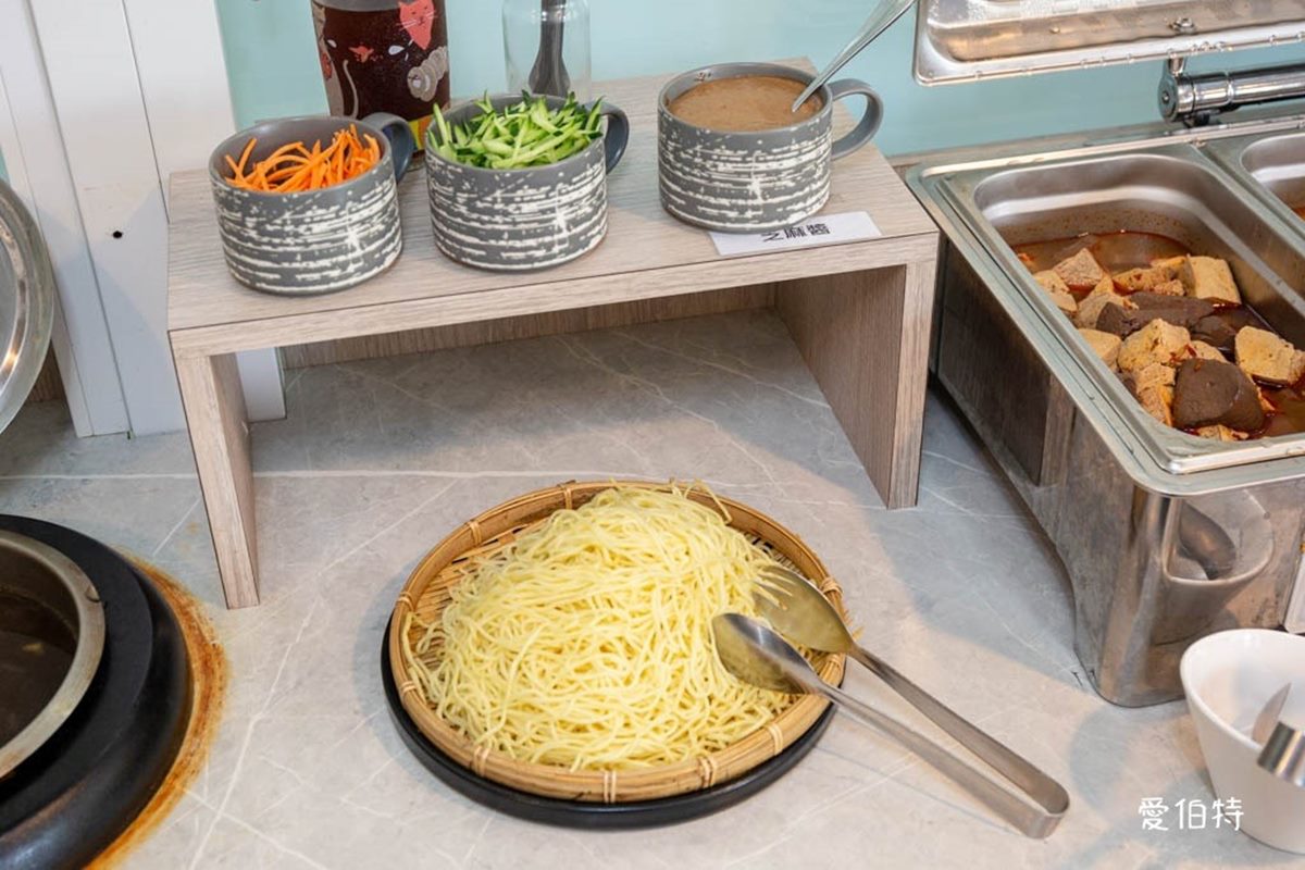 295元起自助吧吃到飽!高CP值「質感牛排店」超夯,熱食、海鮮、甜點無限夾 295元起自助吧吃到飽!高CP值「質感牛排店」超夯,熱食、海鮮、甜點無限夾