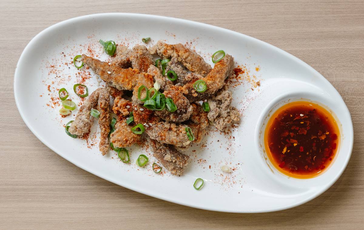 「比臉盆大酸菜魚」免費送小酥肉！６大必吃＋亮點搶看，自助吧飲品無限暢飲