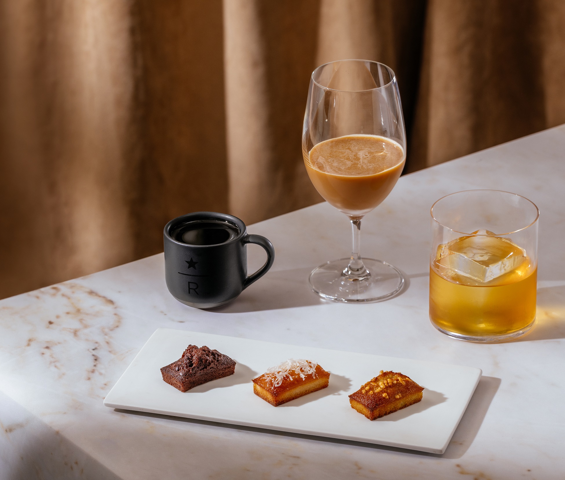 星巴克連2天買一送一!父親節、外送優惠一次看,獨家「尊榮體驗區」搶訂位 星巴克連2天買一送一!父親節、外送優惠一次看,獨家「尊榮體驗區」搶訂位