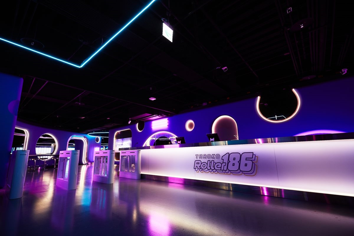 第2人半價!「大魯閣Roller186滑輪場」復古霓虹超好拍,加碼週三女生免費 第2人半價!「大魯閣Roller186滑輪場」復古霓虹超好拍,加碼週三女生免費