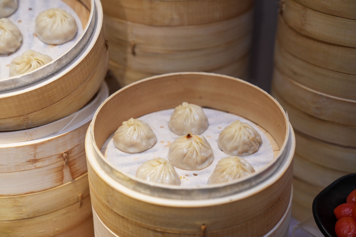 整份「小籠湯包」只要10元!「南部湯包霸主」插旗台北新百貨,開幕優惠快衝 整份「小籠湯包」只要10元!「南部湯包霸主」插旗台北新百貨,開幕優惠快衝