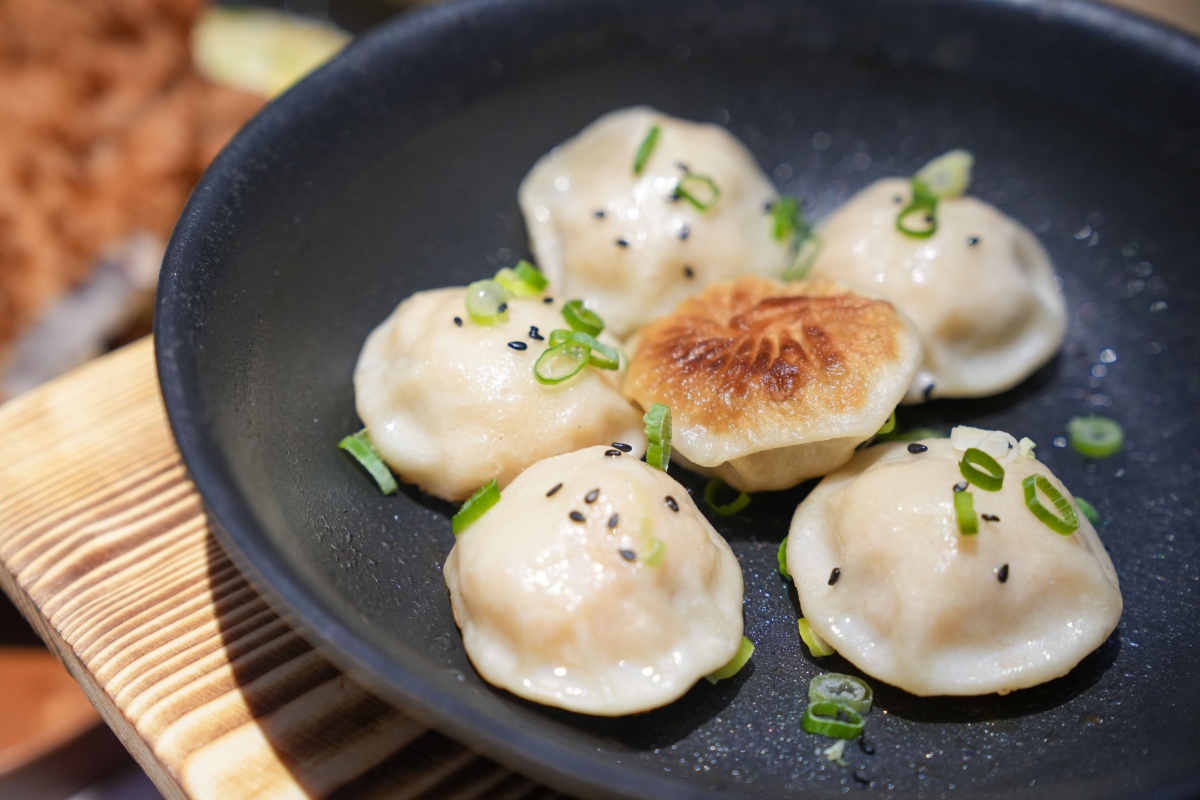 整份「小籠湯包」只要10元!「南部湯包霸主」插旗台北新百貨,開幕優惠快衝 整份「小籠湯包」只要10元!「南部湯包霸主」插旗台北新百貨,開幕優惠快衝