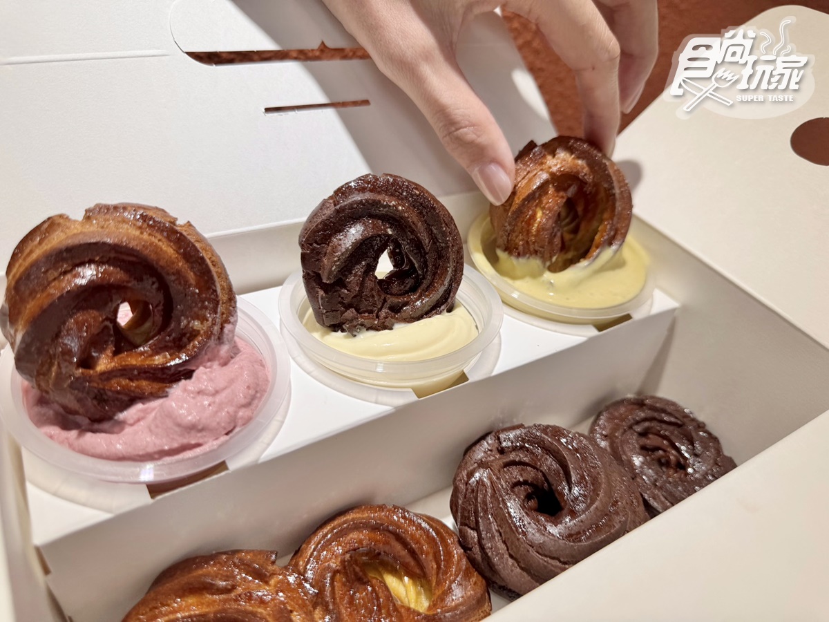 泡芙+甜甜圈新口感!全台首創「Kururu岢露圈」專賣店,軟餅乾複合店同步吃 泡芙+甜甜圈新口感!全台首創「Kururu岢露圈」專賣店,軟餅乾複合店同步吃