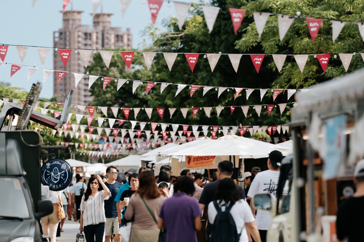 高雄最狂「榴槤市集」本週登場!40家榴槤美食大集合,榴槤味創意小物一次收 高雄最狂「榴槤市集」本週登場!40家榴槤美食大集合,榴槤味創意小物一次收