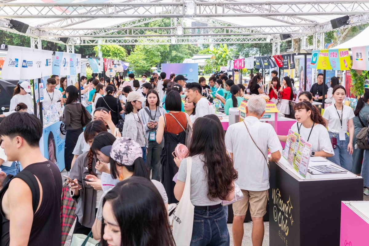 屈臣氏最大「購物市集」快閃3天!27大品牌+優惠搶看,免費送超Q矮袋鼠 屈臣氏最大「購物市集」快閃3天!27大品牌+優惠搶看,免費送超Q矮袋鼠