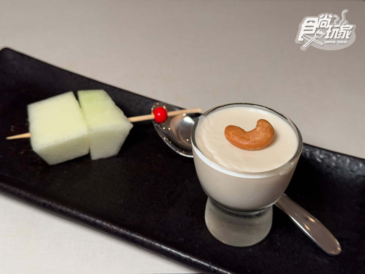 宜蘭全新「卡比巴拉」主題滑索!跨湖欣賞絕美日式庭園,餵食呆萌水豚超療癒 宜蘭全新「卡比巴拉」主題滑索!跨湖欣賞絕美日式庭園,餵食呆萌水豚超療癒