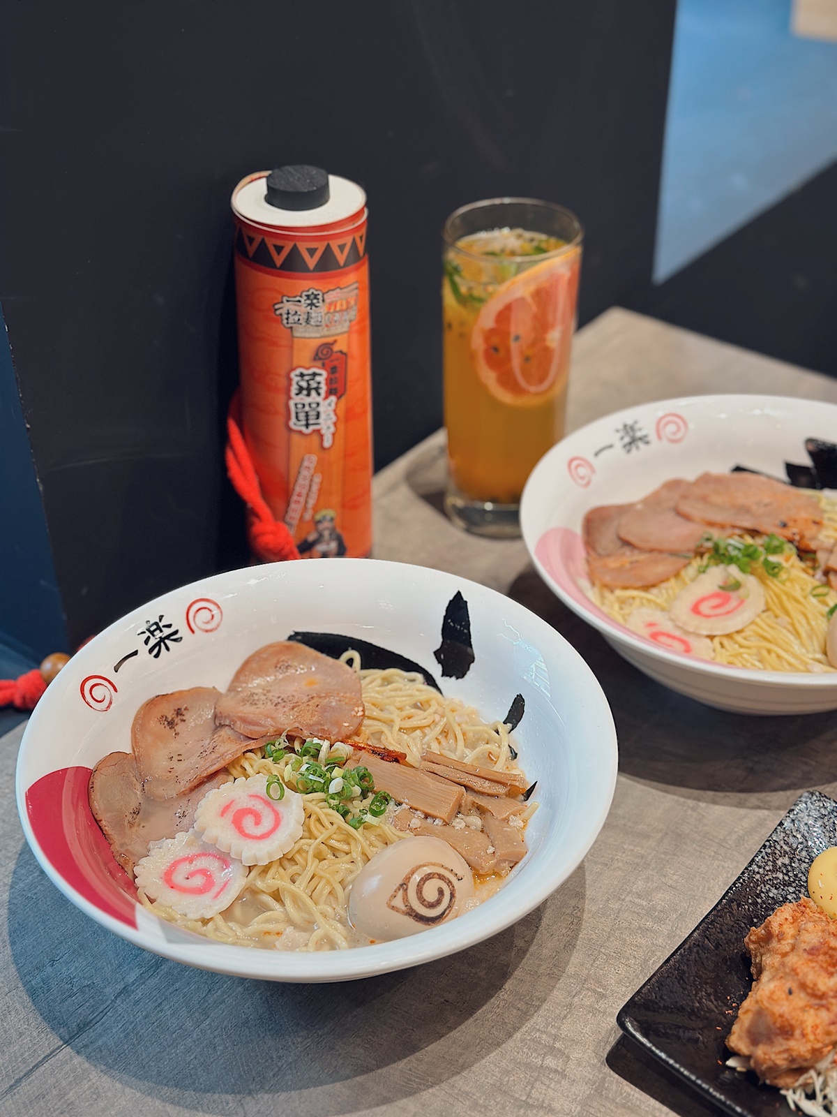 《鬼滅之刃》咖啡廳衝朝聖!劇照牆立牌免費拍,野豬頭米飯、送特典卡6亮點 《鬼滅之刃》咖啡廳衝朝聖!劇照牆立牌免費拍,野豬頭米飯、送特典卡6亮點