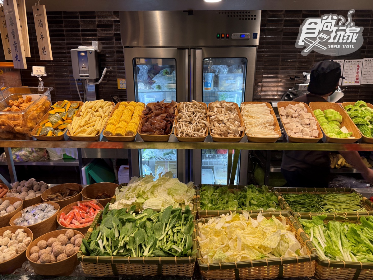 台北第１間「南霸天火鍋吃到飽」！現撈活蝦、百款自助吧、甜點暢吃千元有找