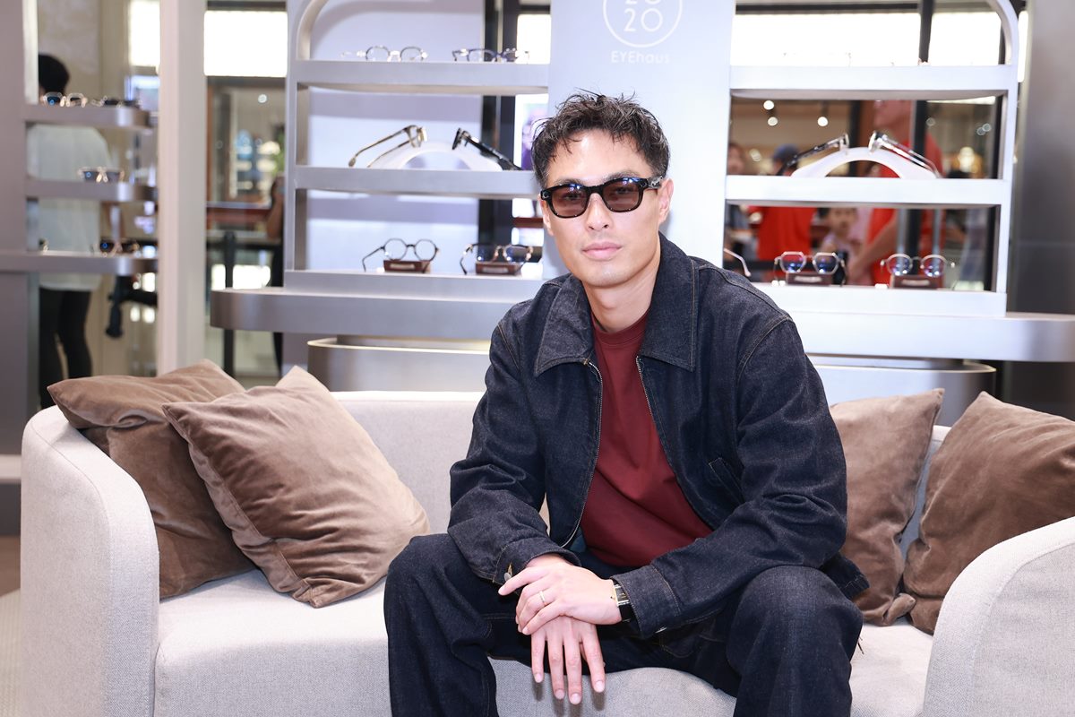 全球首支繁體中文AI眼鏡「這天」開賣!5大亮點拍照、聽音樂還能翻譯菜單 全球首支繁體中文AI眼鏡「這天」開賣!5大亮點拍照、聽音樂還能翻譯菜單