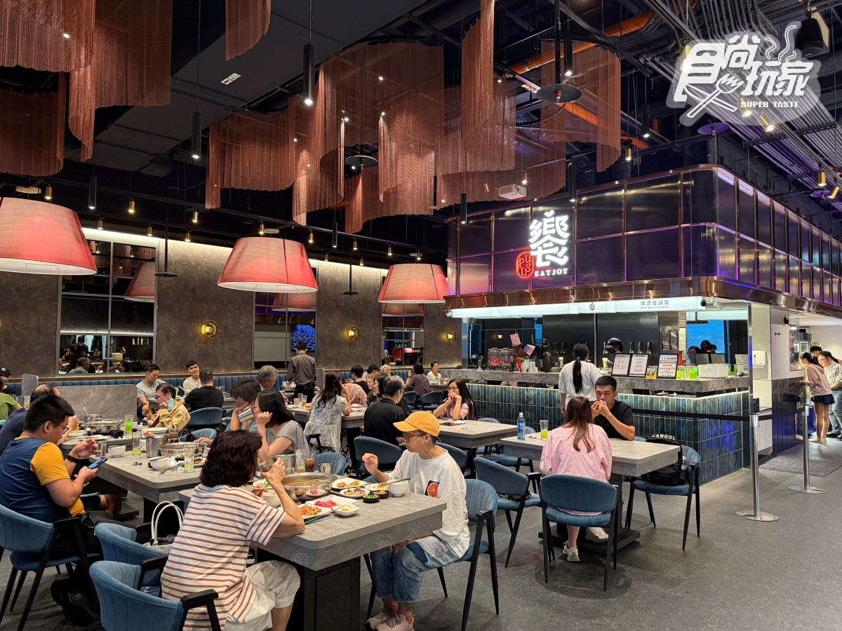 台北第１間「南霸天火鍋吃到飽」！現撈活蝦、百款自助吧、甜點暢吃千元有找