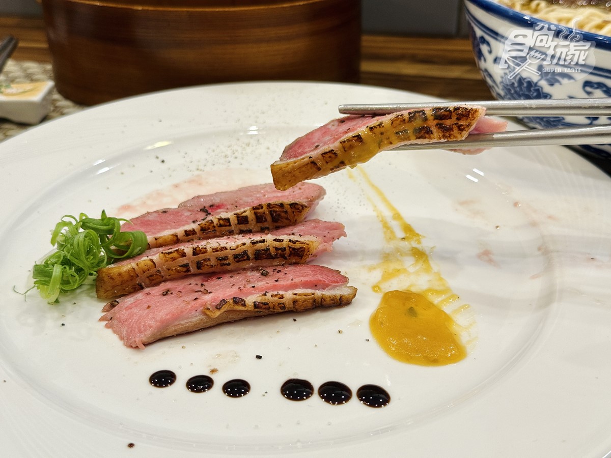 2025台北必比登遺珠!迪化街藏「日式牛肉麵」,軟嫩牛腱心搭黃金湯頭超銷魂 2025台北必比登遺珠!迪化街藏「日式牛肉麵」,軟嫩牛腱心搭黃金湯頭超銷魂