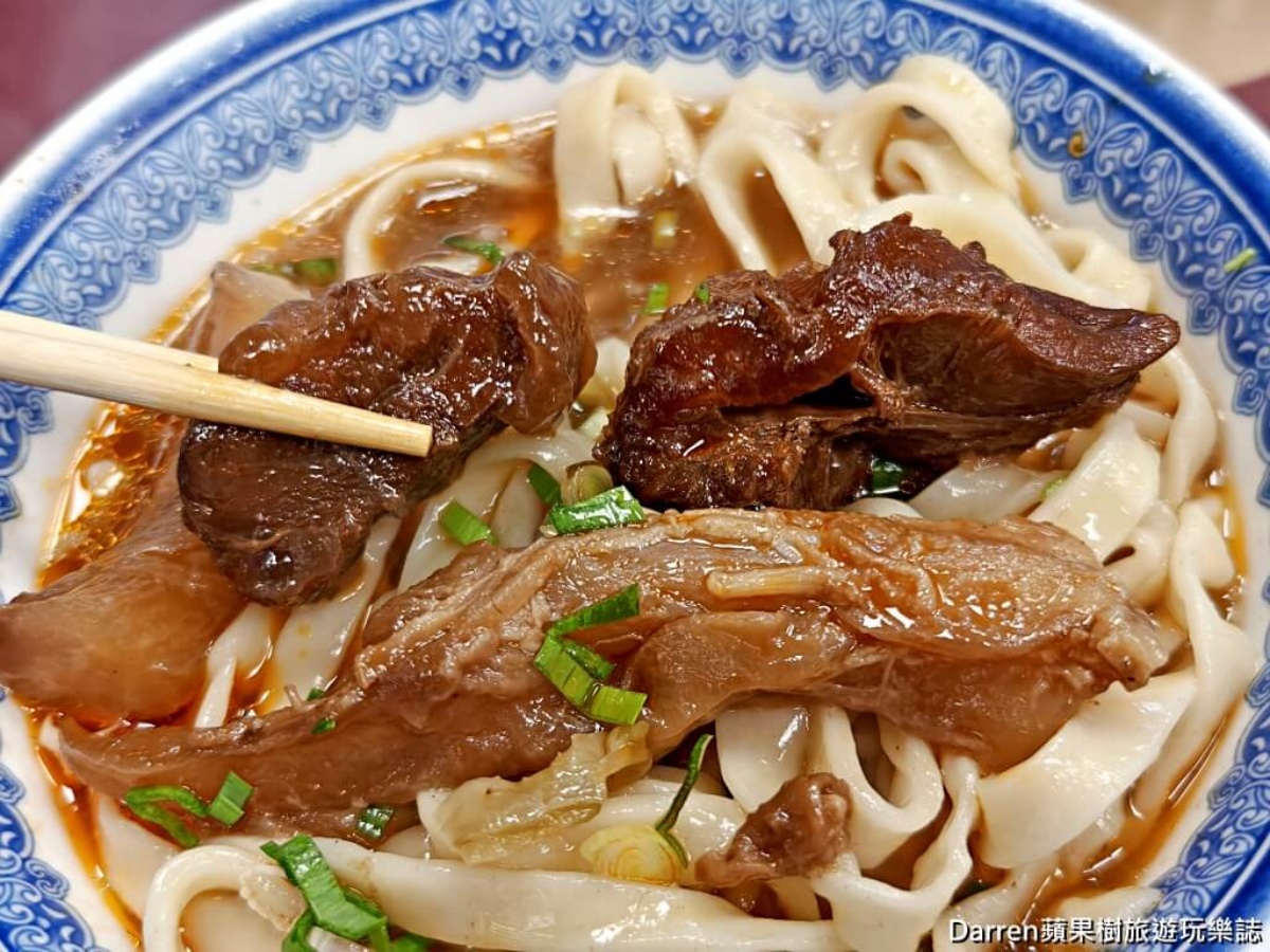 免費加湯、續麵吃到飽!70年「老字號牛肉麵」最低90元起,必嗑半筋半肉麵 免費加湯、續麵吃到飽!70年「老字號牛肉麵」最低90元起,必嗑半筋半肉麵