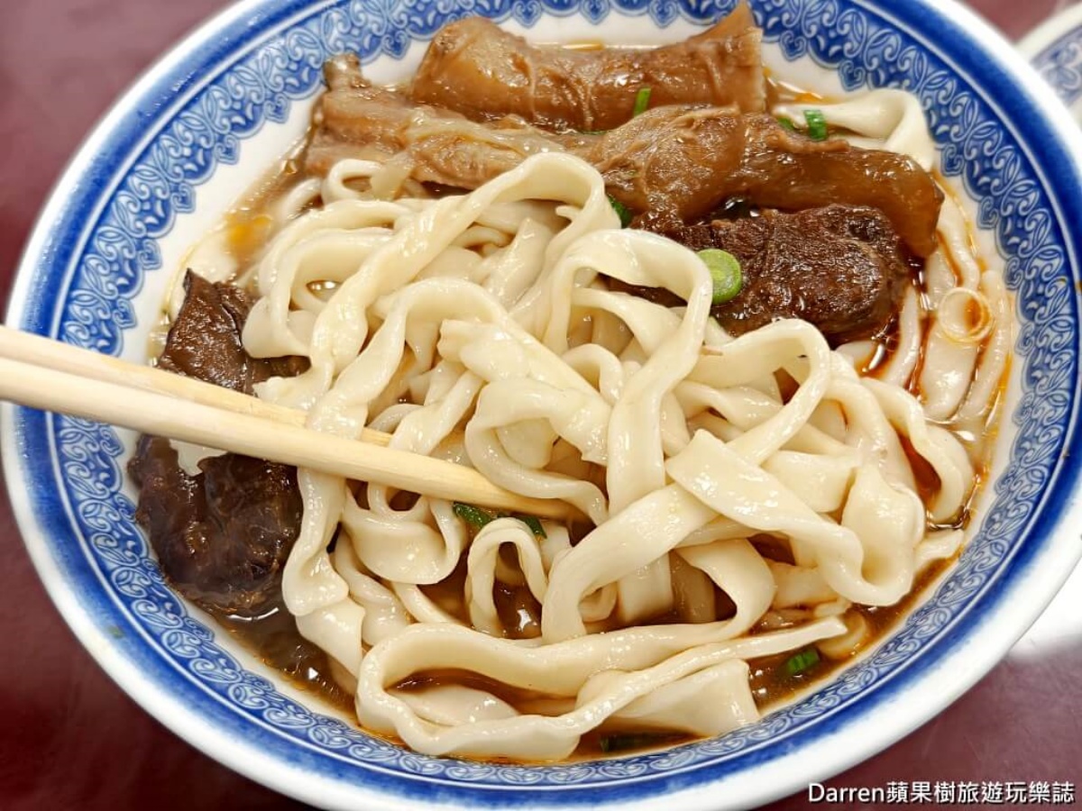 免費加湯、續麵吃到飽!70年「老字號牛肉麵」最低90元起,必嗑半筋半肉麵 免費加湯、續麵吃到飽!70年「老字號牛肉麵」最低90元起,必嗑半筋半肉麵