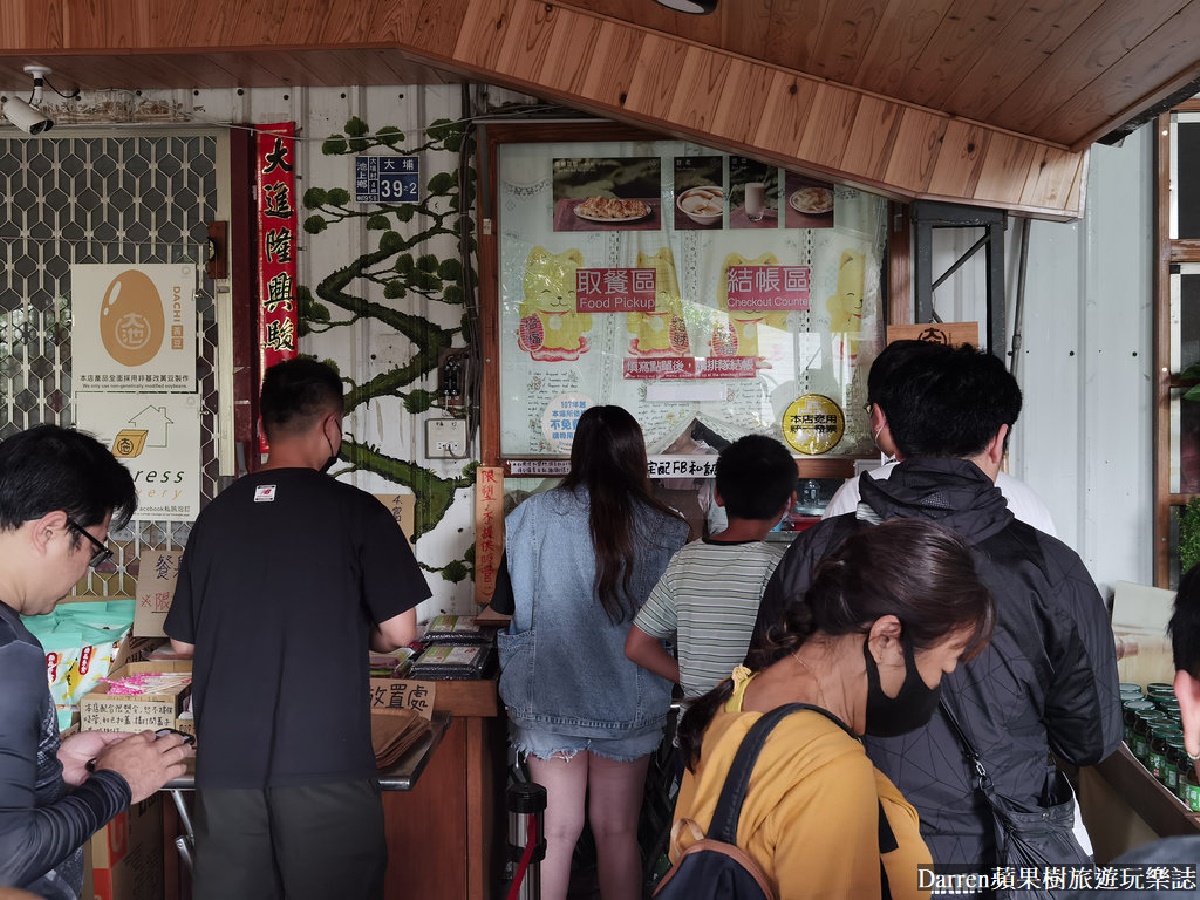 這款早餐太狂！「柴燒豆皮」開店就排隊，古早味豆花、豆漿也必點