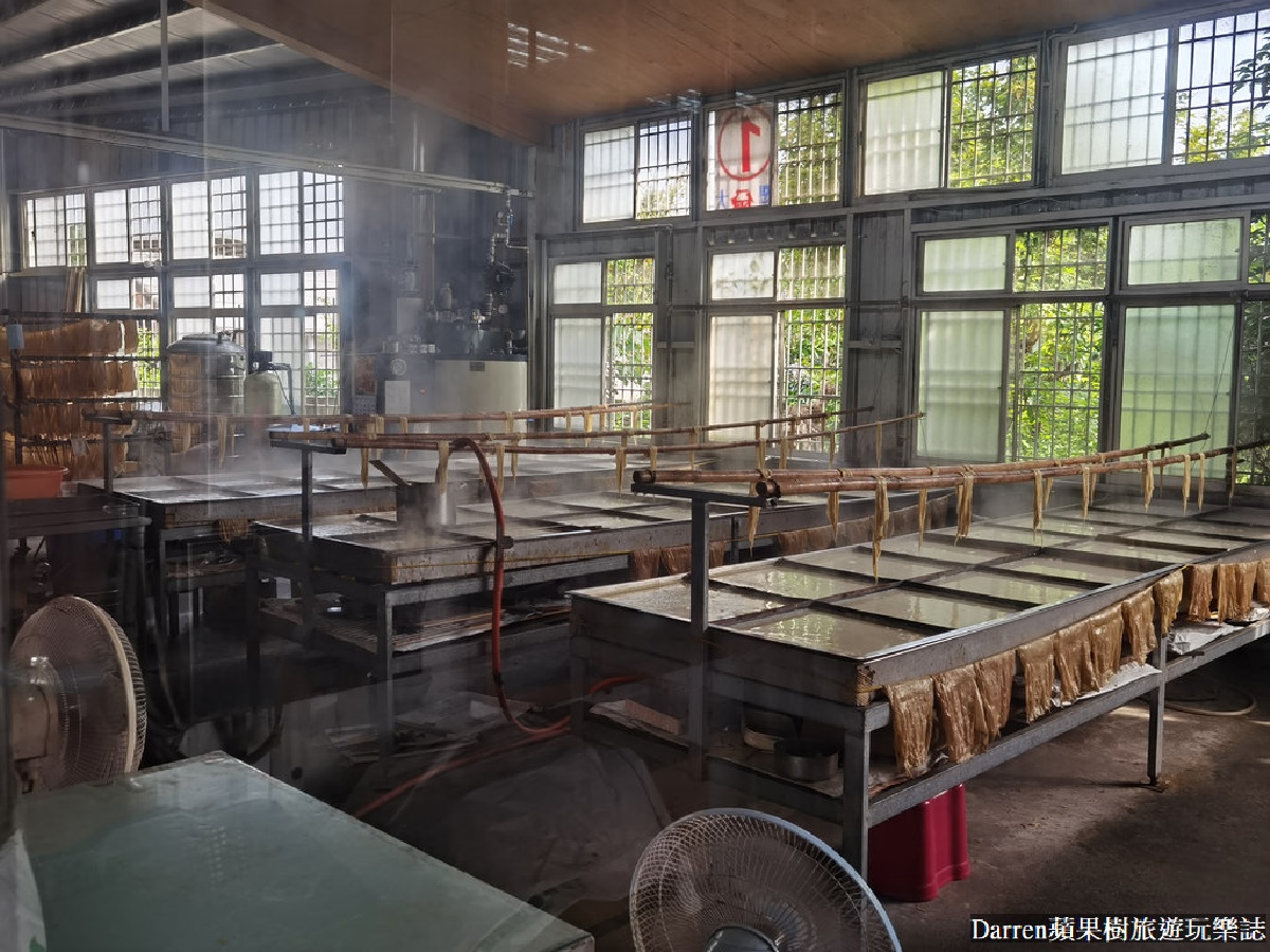 這款早餐太狂！「柴燒豆皮」開店就排隊，古早味豆花、豆漿也必點