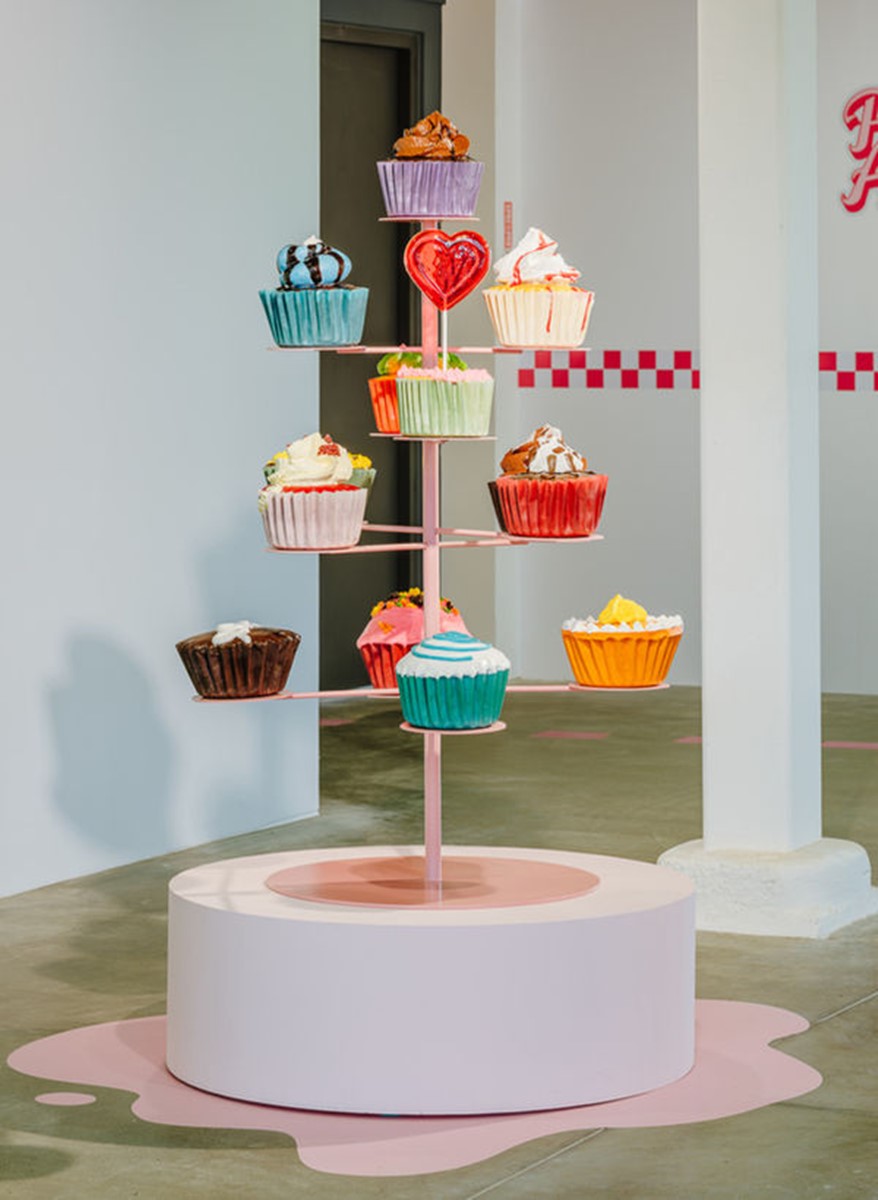 巨無霸甜甜圈出沒!網美景點「看海美術館」重新開放,免費拍爆10大夢幻場景 巨無霸甜甜圈出沒!網美景點「看海美術館」重新開放,免費拍爆10大夢幻場景