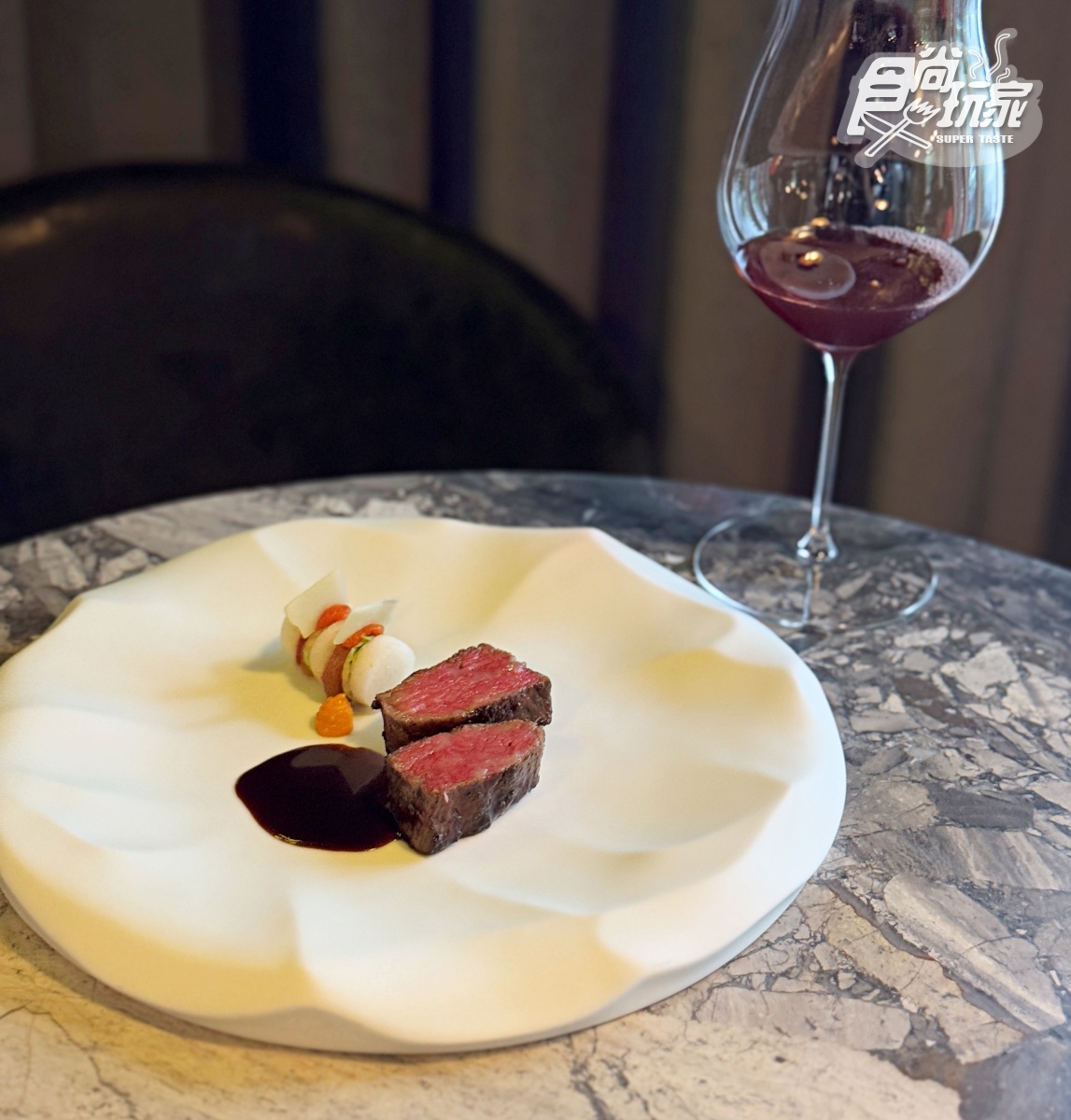 2025情人節餐廳推薦!350元起爽嗑米其林一星、法餐,必嘗爆漿「松露車輪餅」 2025情人節餐廳推薦!350元起爽嗑米其林一星、法餐,必嘗爆漿「松露車輪餅」